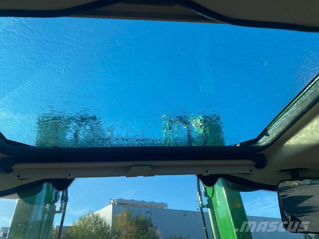 John Deere 6110 M COMMAND QUAD + Tractors