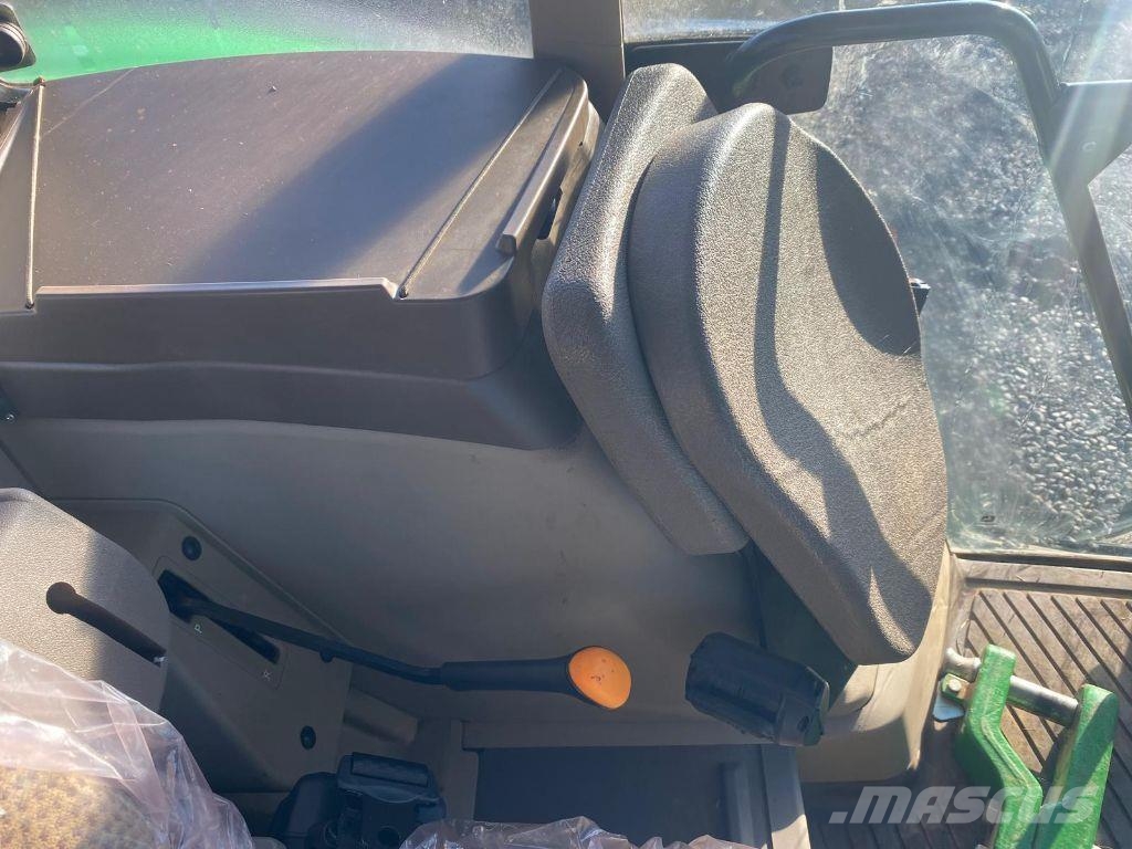 John Deere 6110 M COMMAND QUAD + Tractors