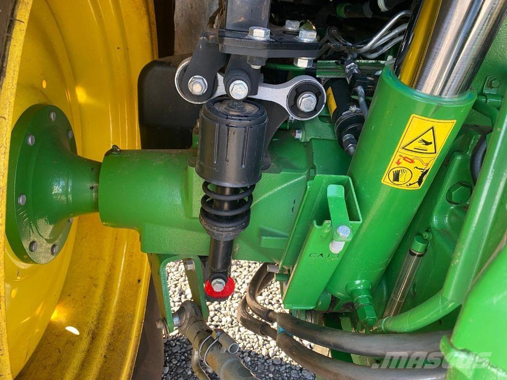 John Deere 6110 M COMMAND QUAD + Tractors