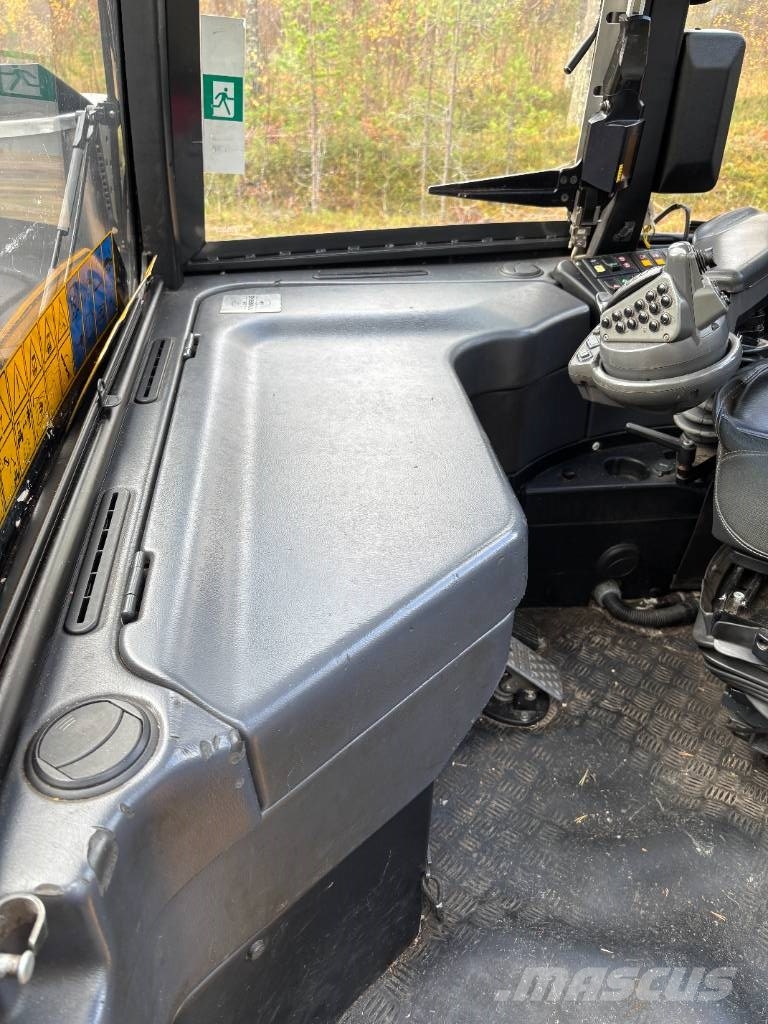 Ponsse FOX 8W 3B Harvesterit