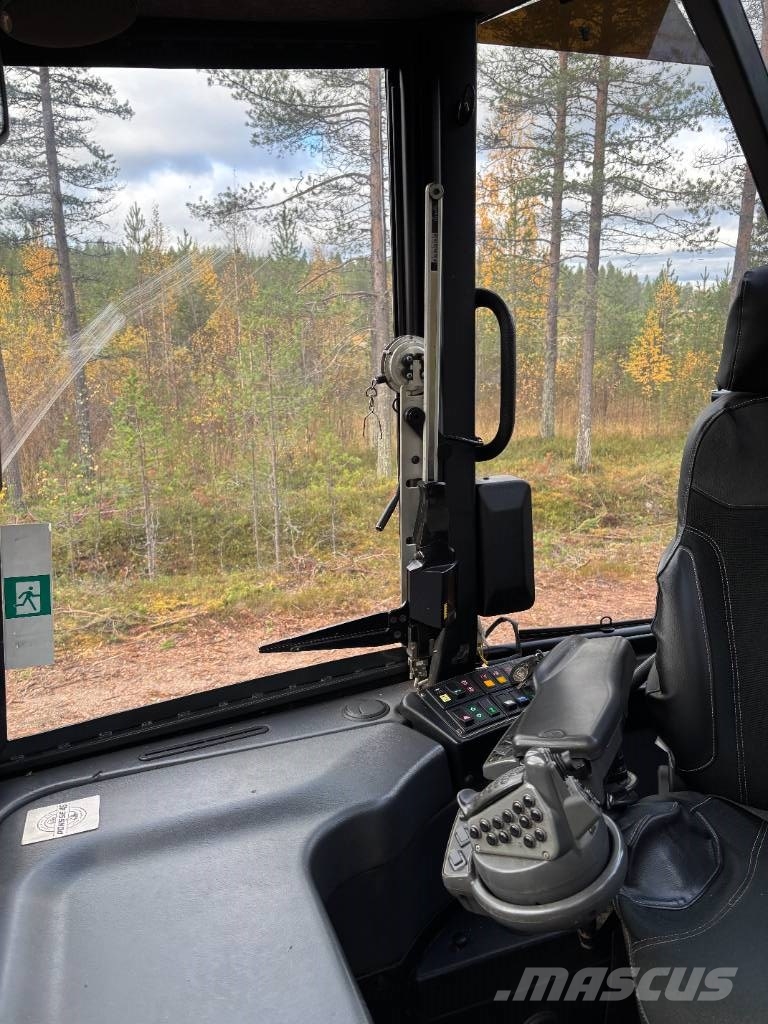 Ponsse FOX 8W 3B Harvesterit