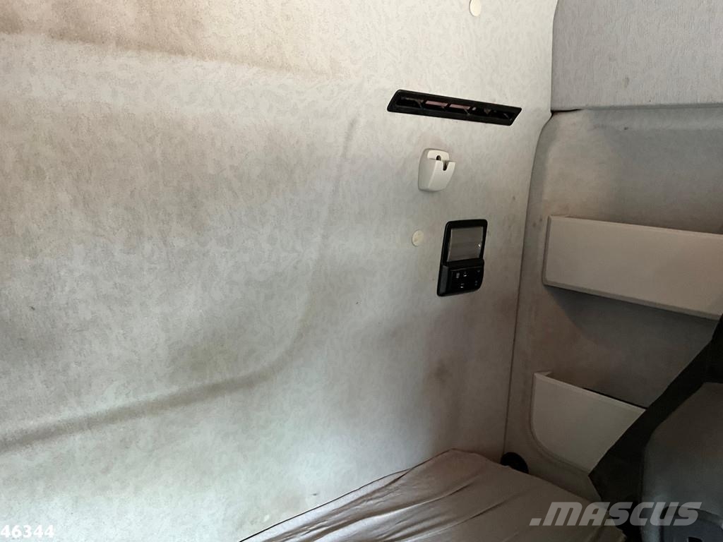 Mercedes-Benz Arocs 3253 Euro 6 8x4 Palfinger 17 Tonmeter Z-kraa Camiones polibrazo