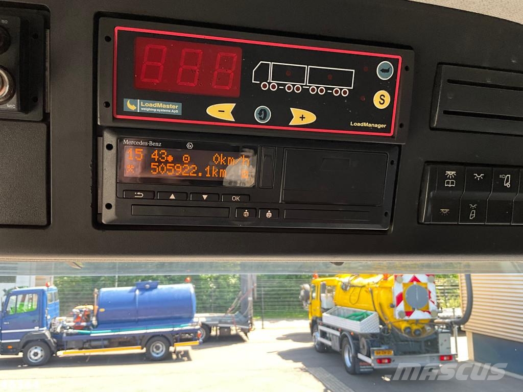 Mercedes-Benz Arocs 3253 Euro 6 8x4 Palfinger 17 Tonmeter Z-kraa Camiones polibrazo