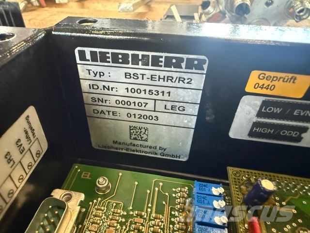 Liebherr R 954 B USED PARTS CAB COMPLET كابينة والداخلية
