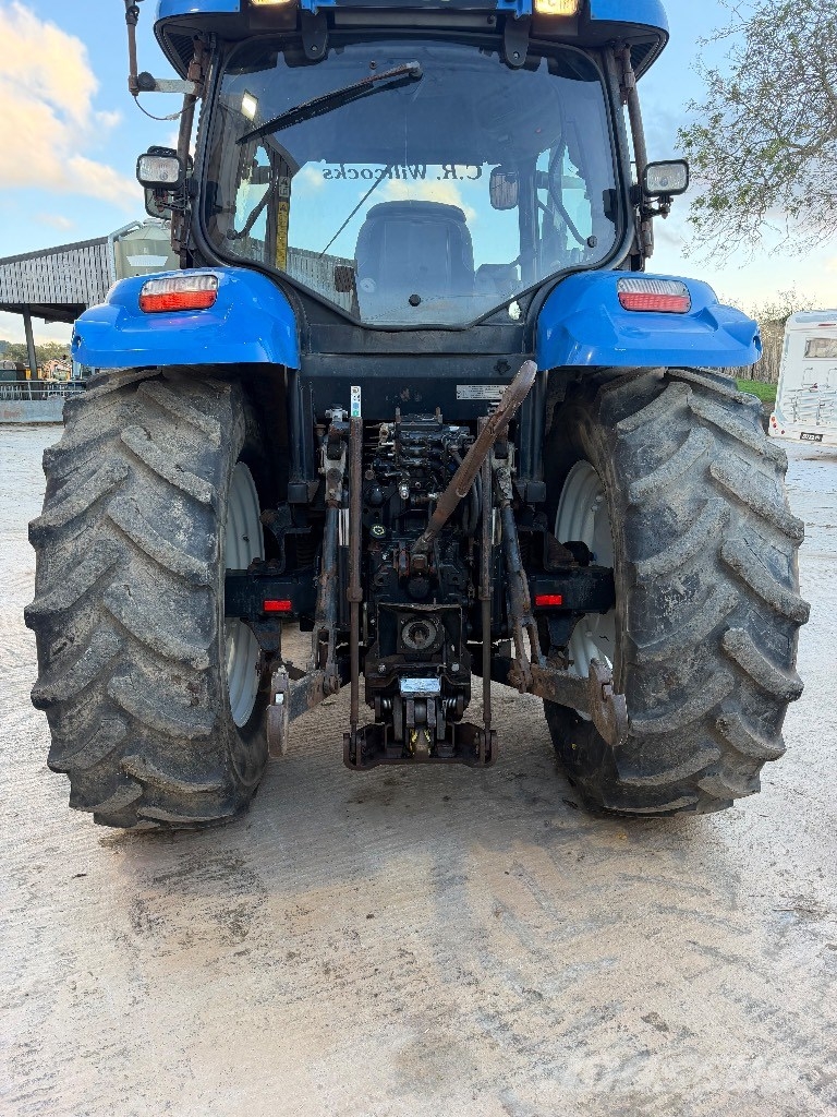 New Holland T 6040 Tractors