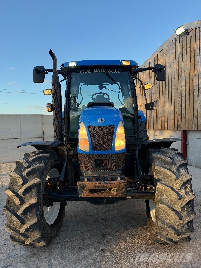 New Holland T 6040 Tractors