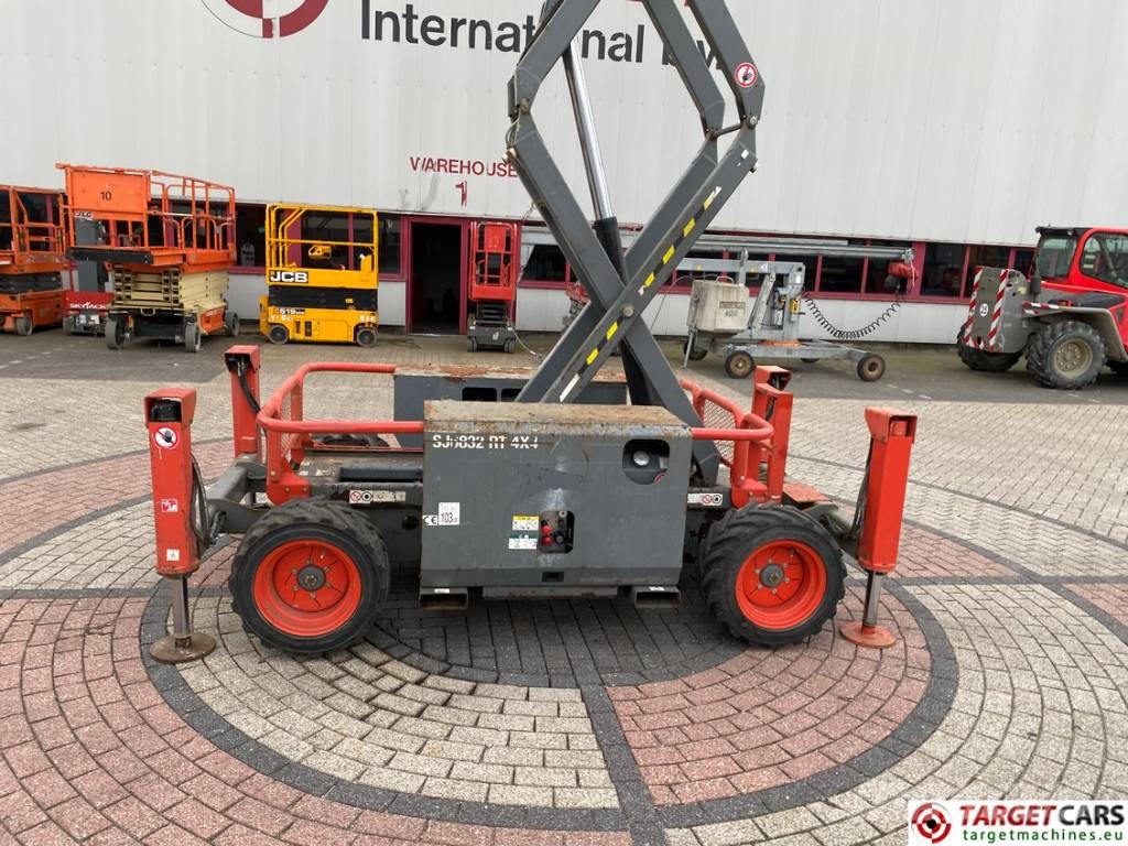 SkyJack SJ6832RT Diesel 4x4 Scissor Work Lift 1180cm Škarjaste dvižne ploščadi