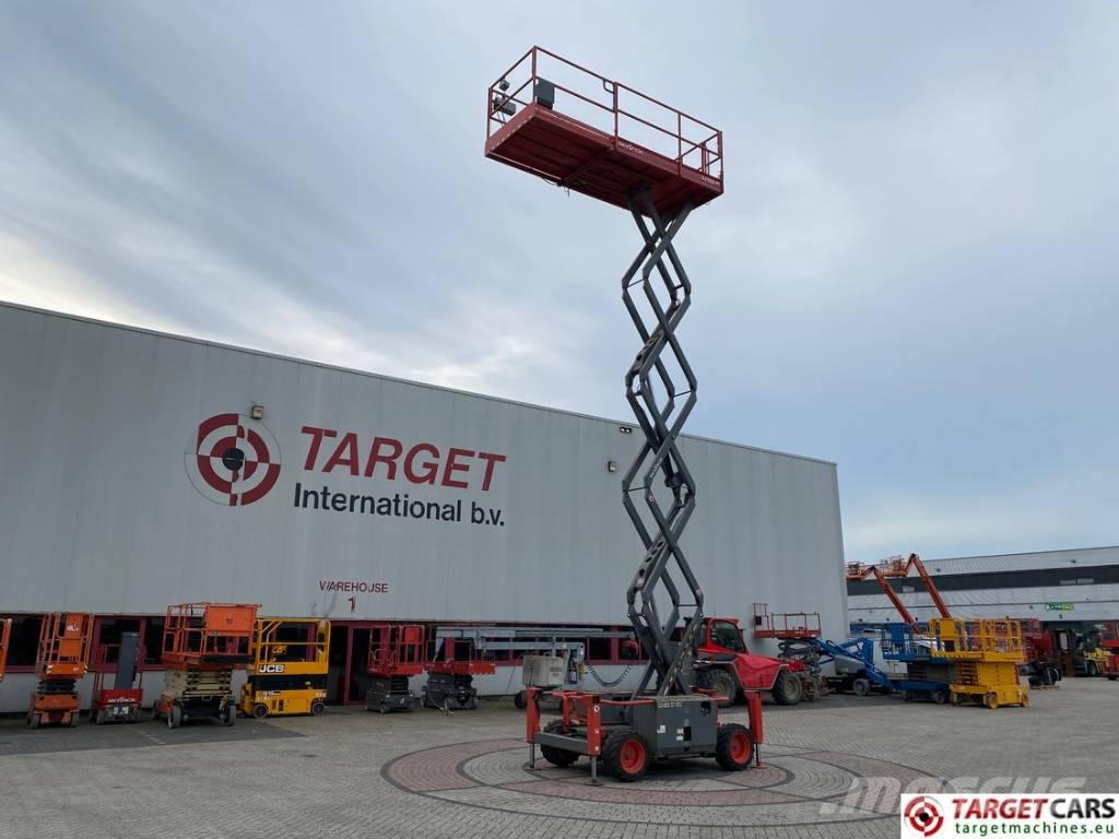 SkyJack SJ6832RT Diesel 4x4 Scissor Work Lift 1180cm Škarjaste dvižne ploščadi