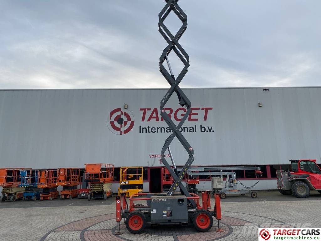 SkyJack SJ6832RT Diesel 4x4 Scissor Work Lift 1180cm Škarjaste dvižne ploščadi