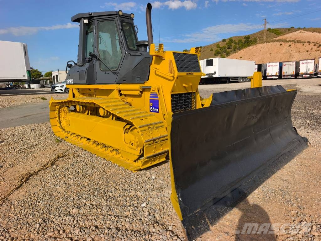 Komatsu D 61 PX-12 بلدوزرات مجنزرة