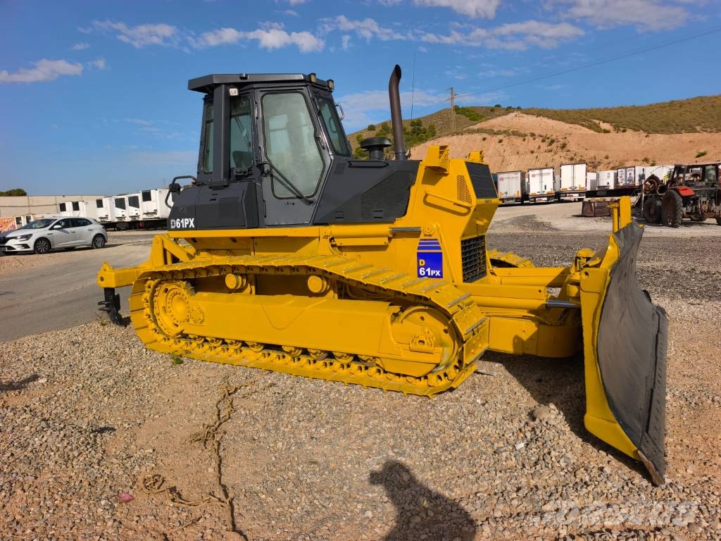 Komatsu D 61 PX-12 بلدوزرات مجنزرة