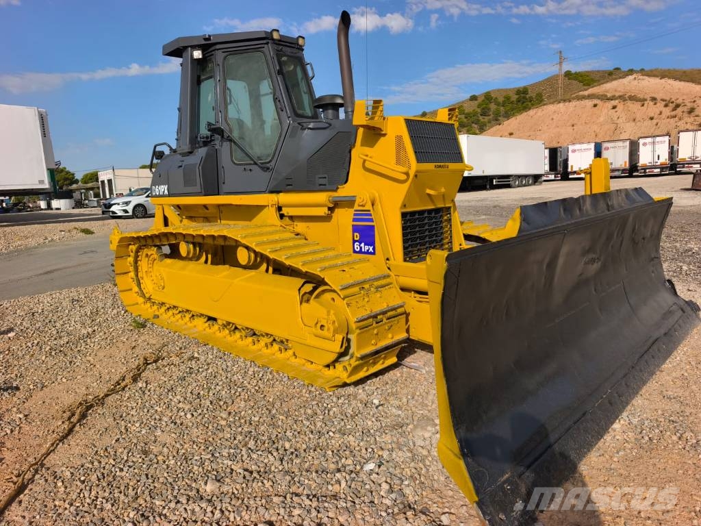 Komatsu D 61 PX-12 بلدوزرات مجنزرة