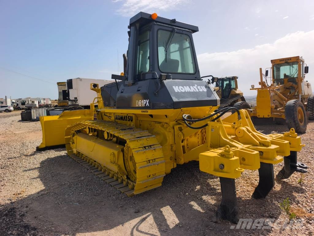 Komatsu D 61 PX-12 بلدوزرات مجنزرة