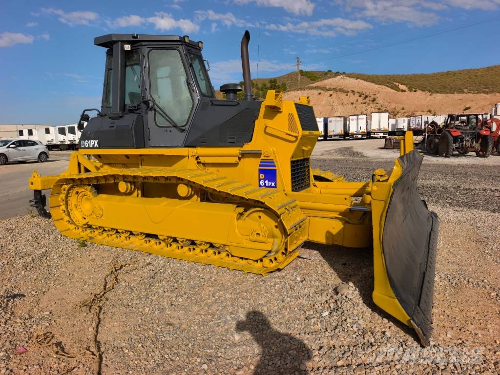 Komatsu D 61 PX-12 بلدوزرات مجنزرة