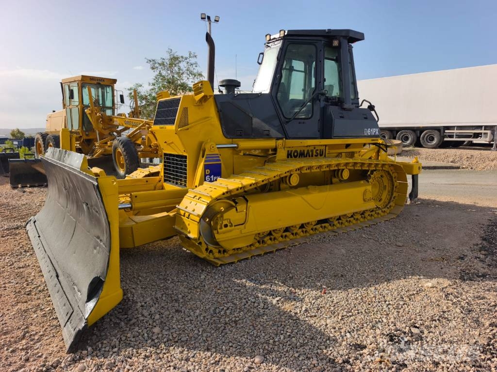 Komatsu D 61 PX-12 بلدوزرات مجنزرة