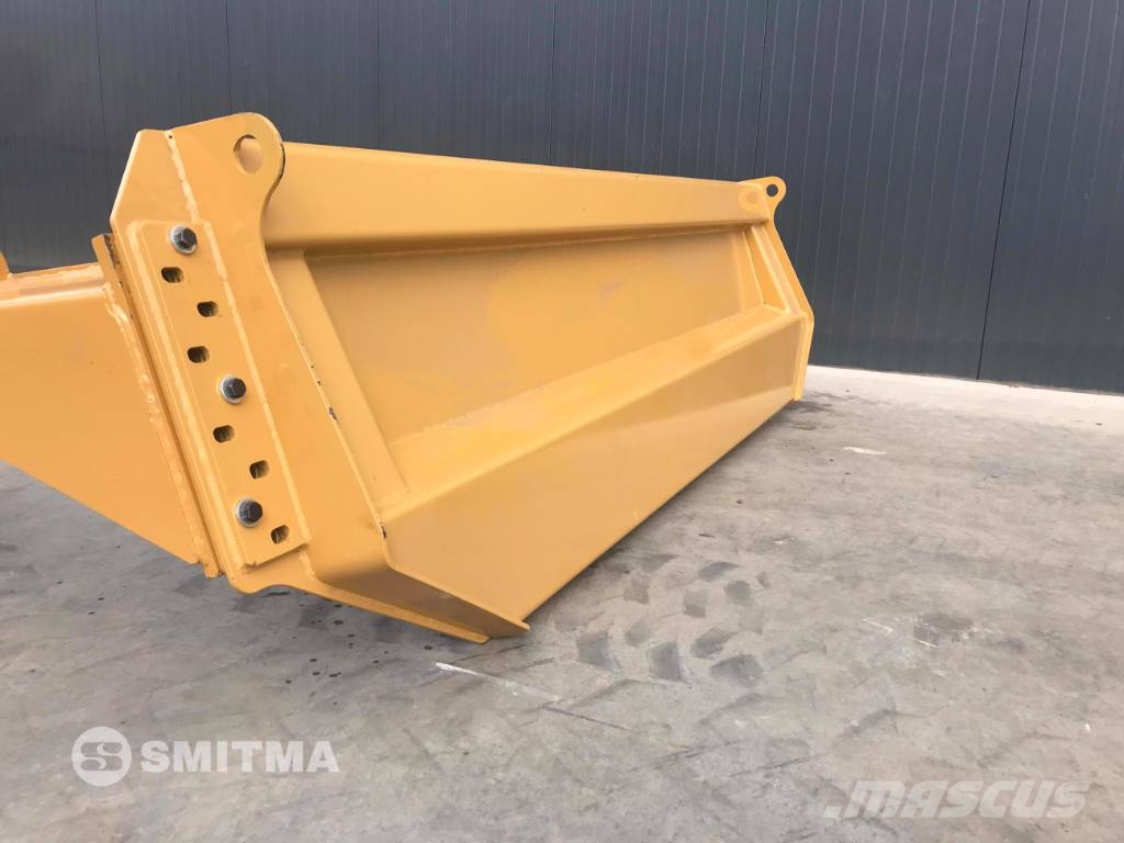 CAT 730C2 Πτυσσόμενες πόρτες (Tailgates)