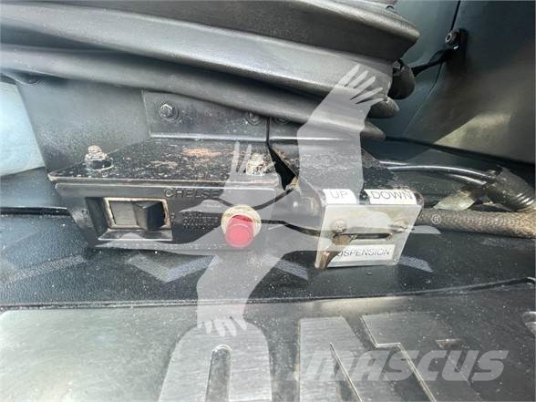 CAT CT660 وحدات الجر
