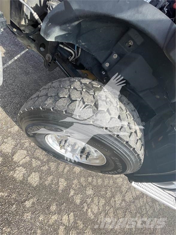 CAT CT660 وحدات الجر