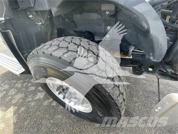 CAT CT660 وحدات الجر