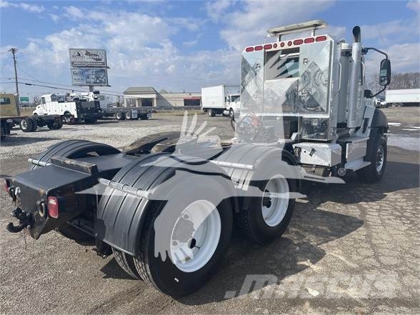 CAT CT660 وحدات الجر