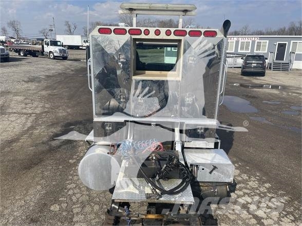 CAT CT660 وحدات الجر