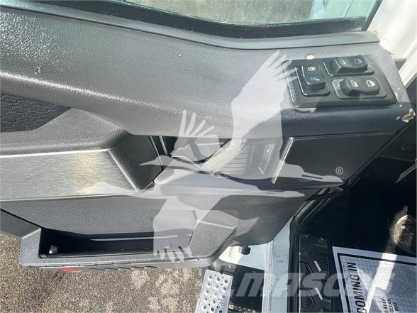 CAT CT660 وحدات الجر