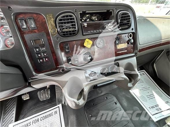Freightliner BUSINESS CLASS M2 106 건설 장비 - 기타