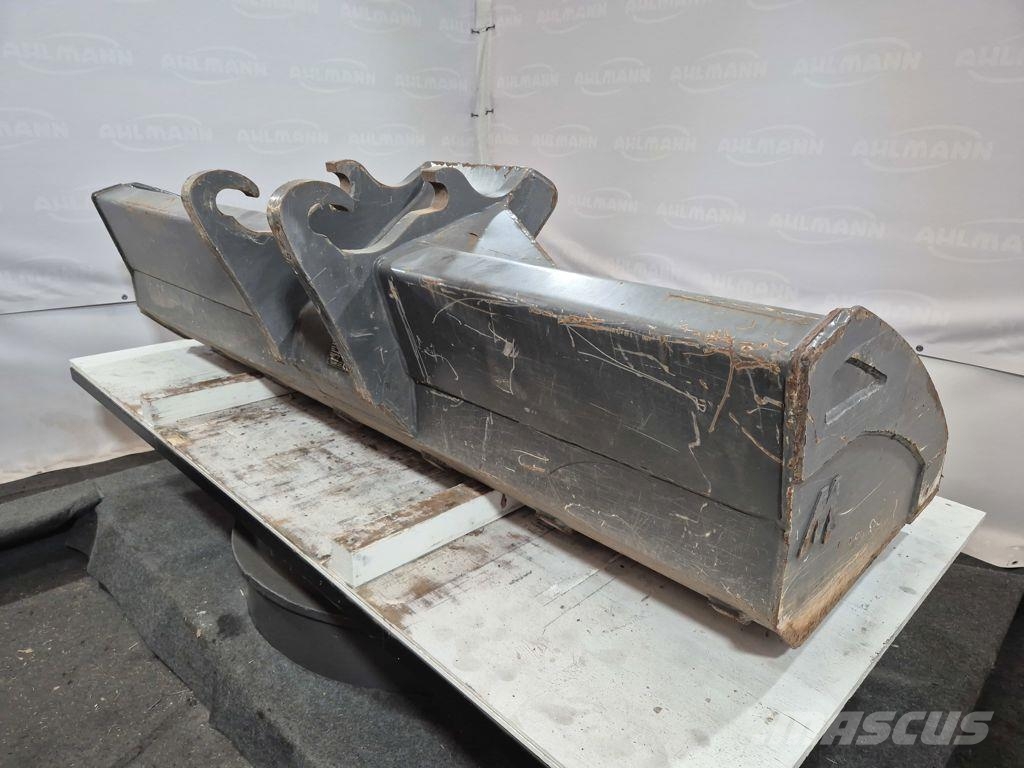 Mecalac 9MWR Loader dichte bak دلاء