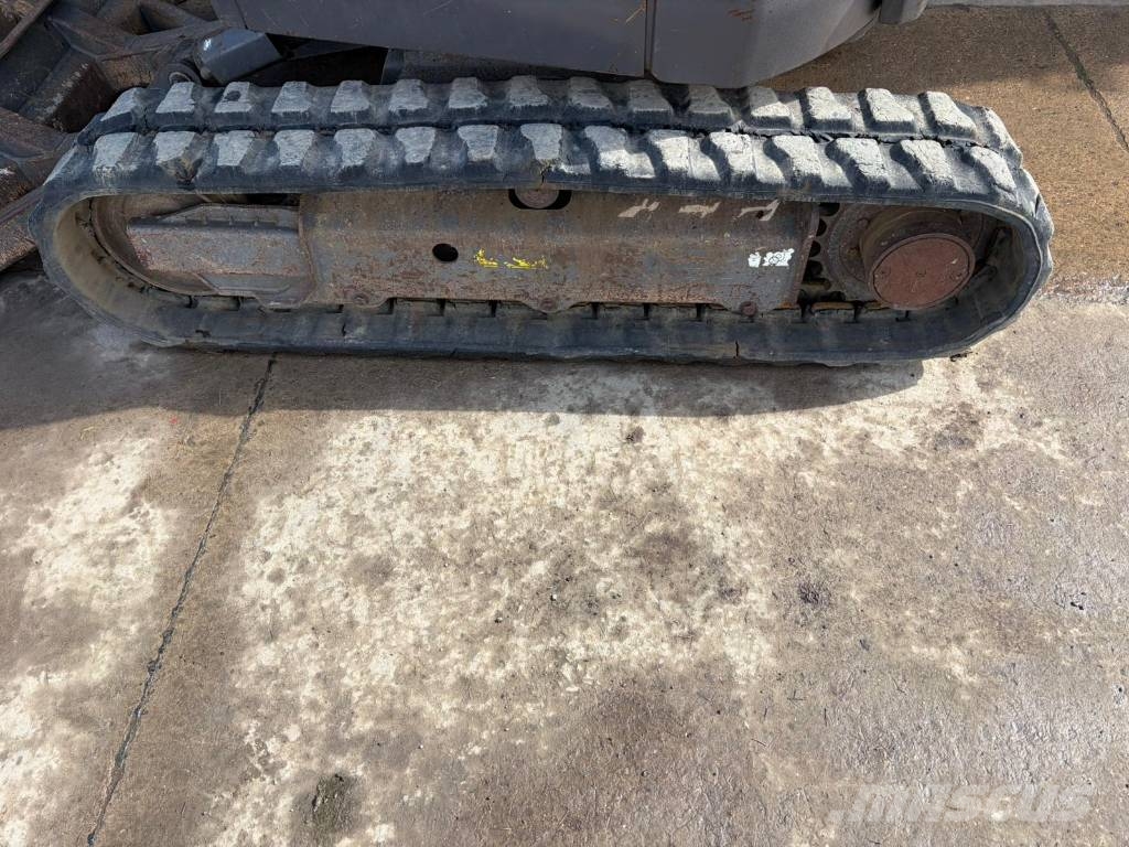 Volvo ECR 25 小型挖掘机