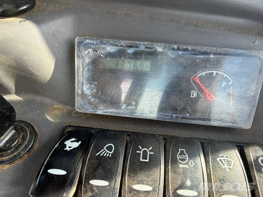 Volvo ECR 25 小型挖掘机