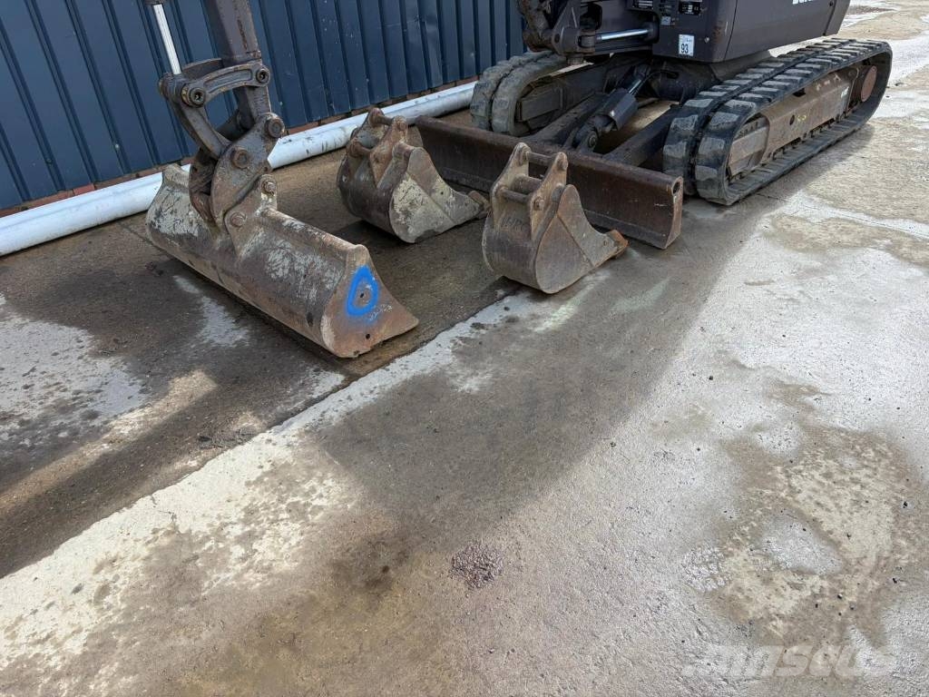 Volvo ECR 25 小型挖掘机