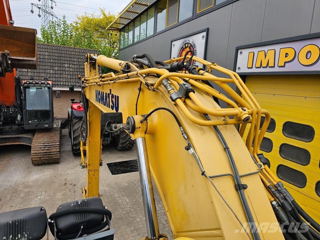 Komatsu PC138US-10 حفارات زحافة
