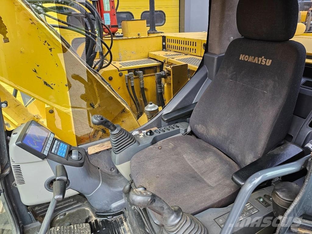 Komatsu PC138US-10 حفارات زحافة
