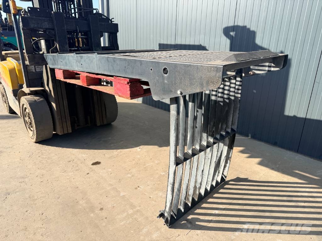 CAT 313E / M315F / 320F / 323E / 325F / 329E / 330F / كابينة والداخلية