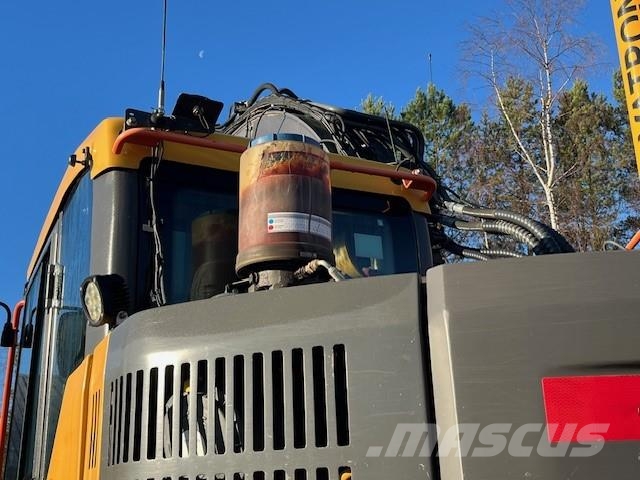Volvo ECR 235 EL 대형 굴삭기 29톤 이상