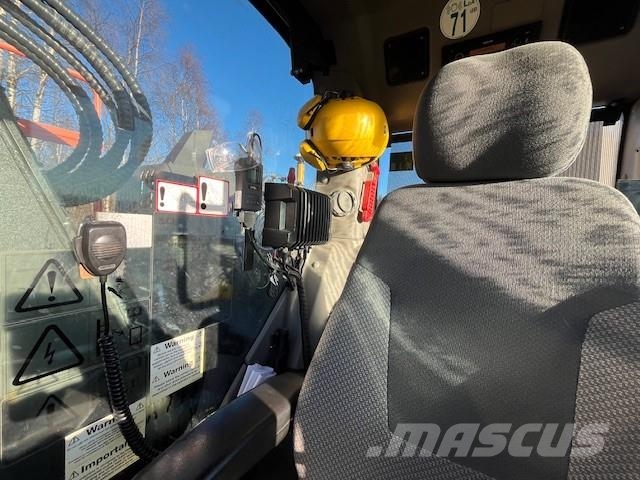 Volvo ECR 235 EL 대형 굴삭기 29톤 이상