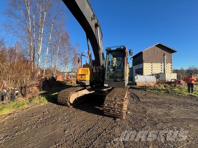 Volvo ECR 235 EL 대형 굴삭기 29톤 이상