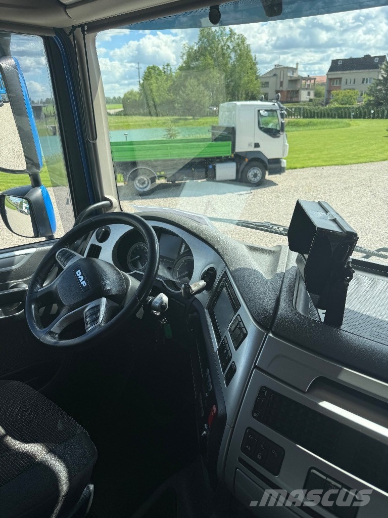 DAF XF  410 FAR Camiones de superficie plana/cabrestantes