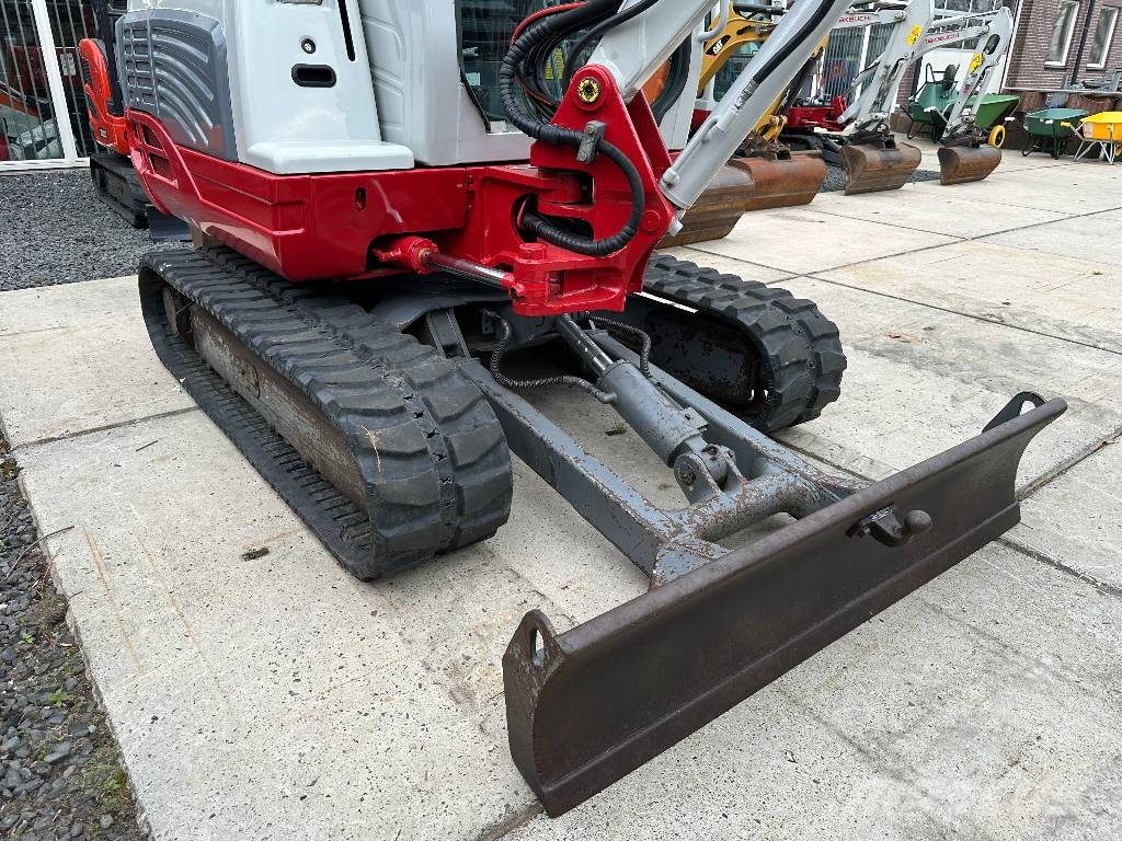 Takeuchi TB235 Verkocht Minigravere <7t