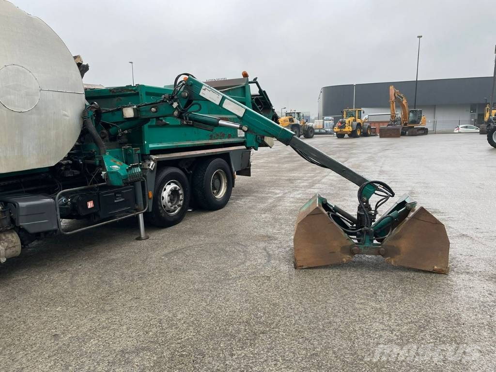 Renault 320 DCI Premium Secmair 3500 liter Bitumen Sprayer Bitumen sprayers