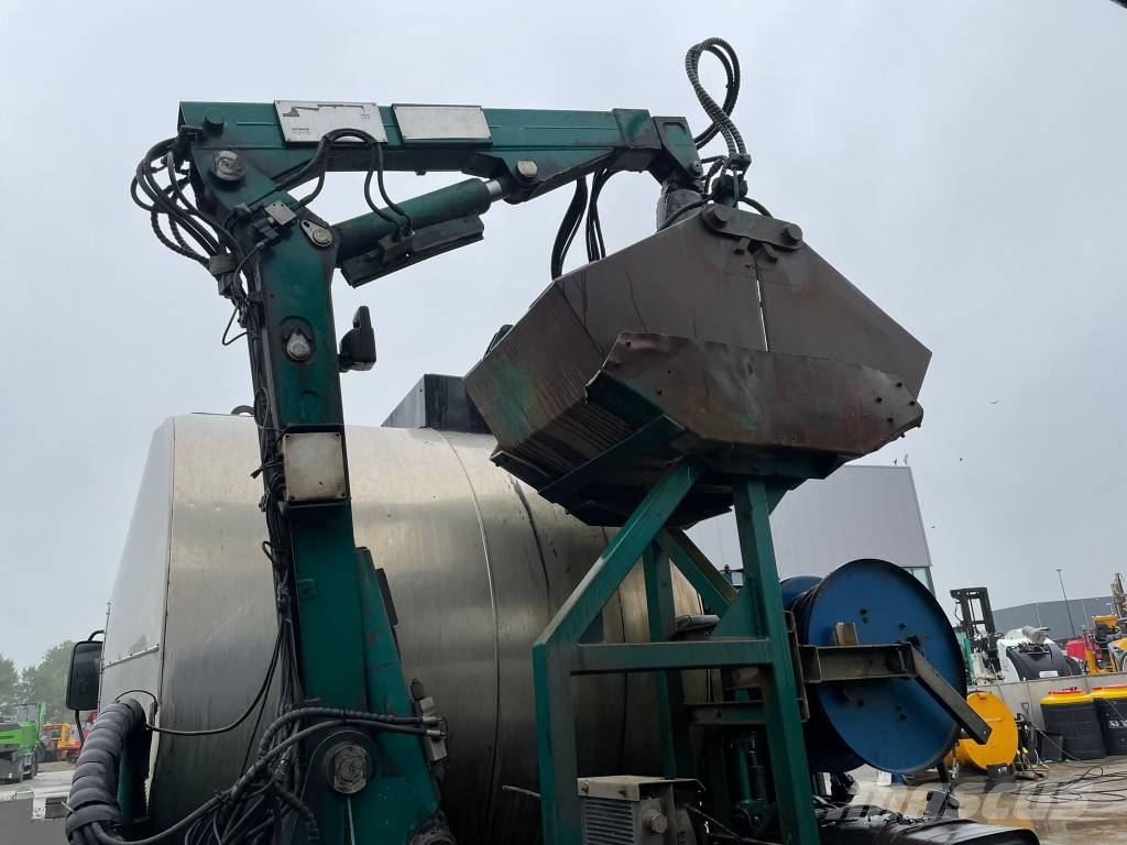 Renault 320 DCI Premium Secmair 3500 liter Bitumen Sprayer Bitumen sprayers
