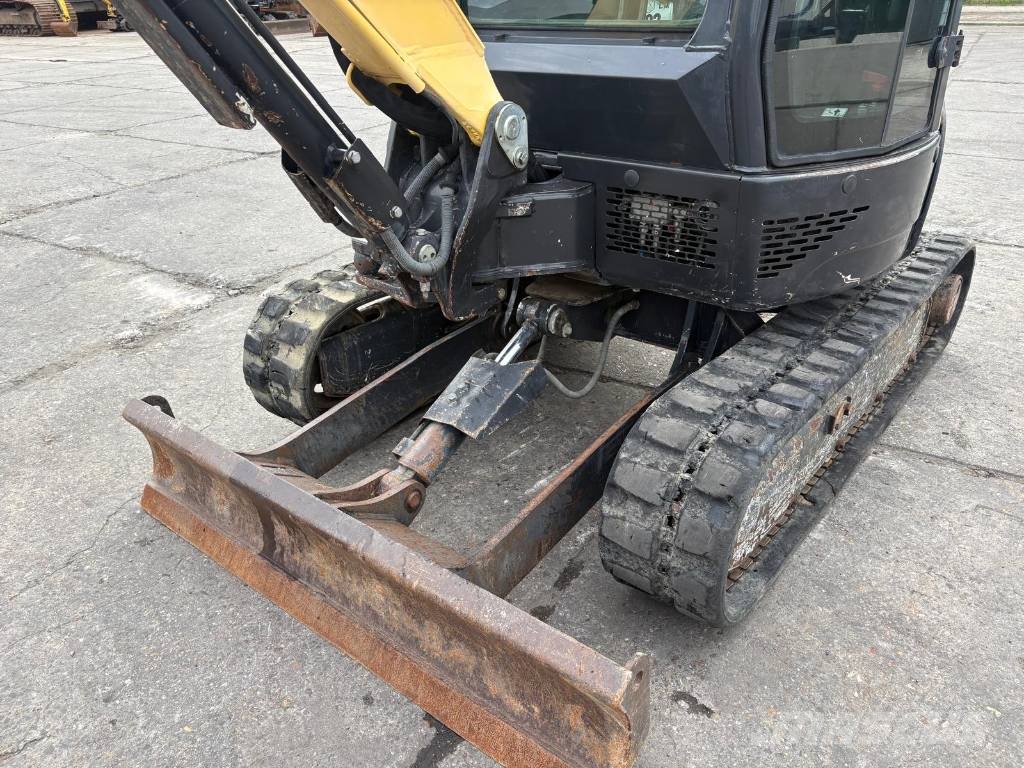 Yanmar Vio 20-4 with Tilt bucket Mini bageri <7t