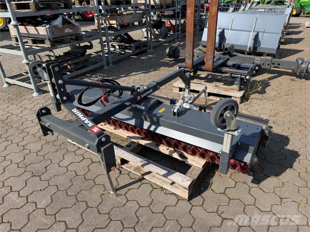 Saphir FKM 231 Kehrmaschine Farm machinery