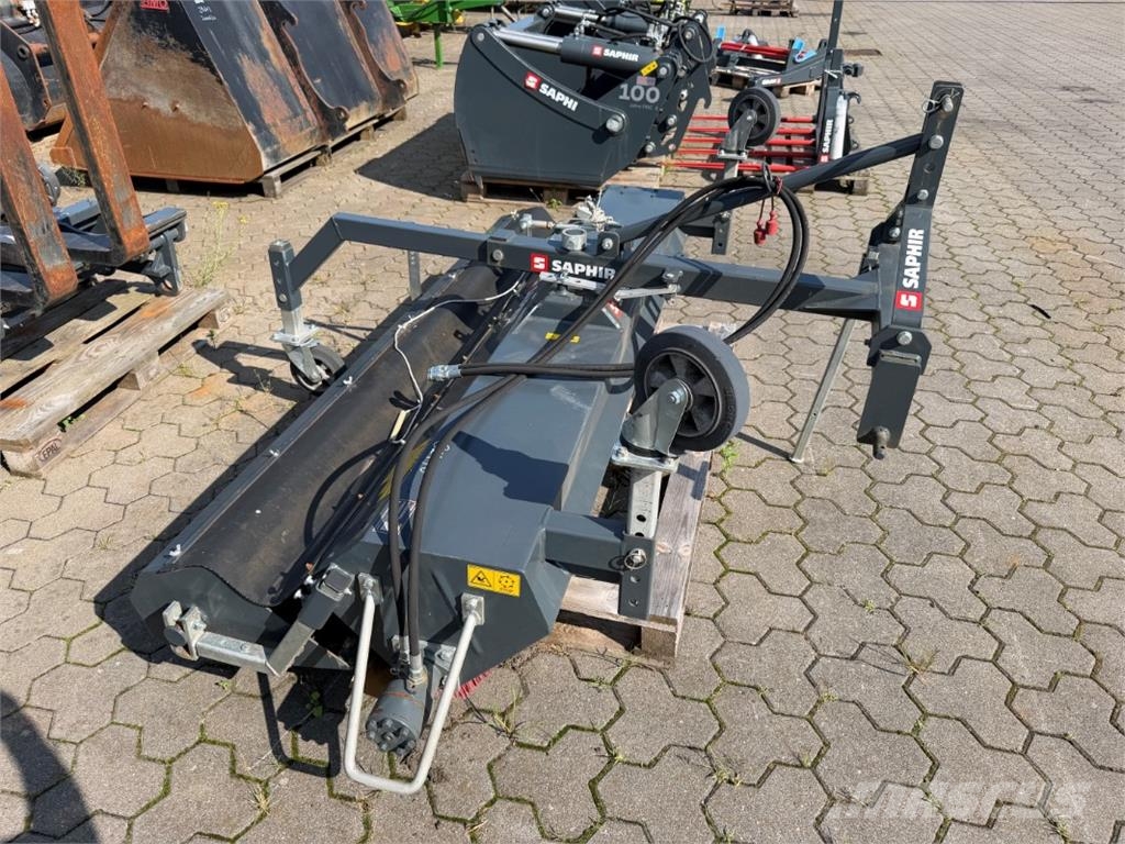 Saphir FKM 231 Kehrmaschine Farm machinery