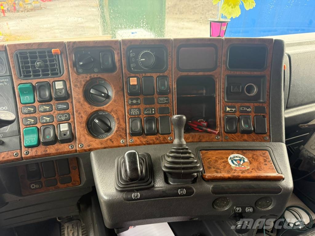 Scania R 113 Camiones bañeras basculantes o volquetes