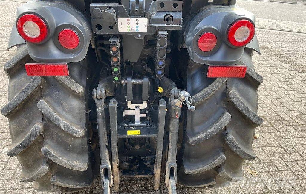 New Holland T 4.90 V Tractoare