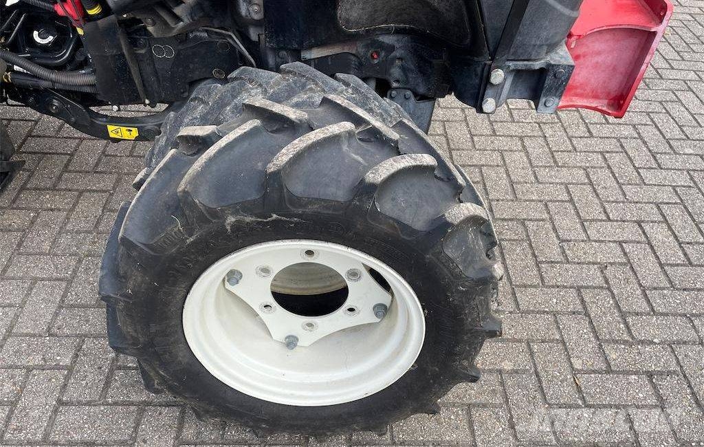 New Holland T 4.90 V Tractoare