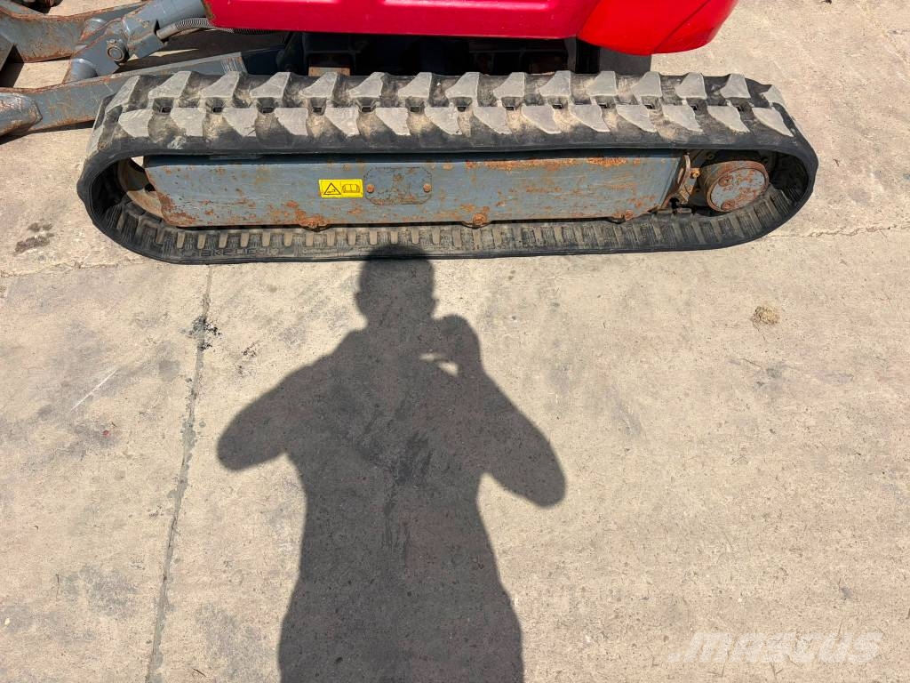 Takeuchi TB 217 R Miniescavatori