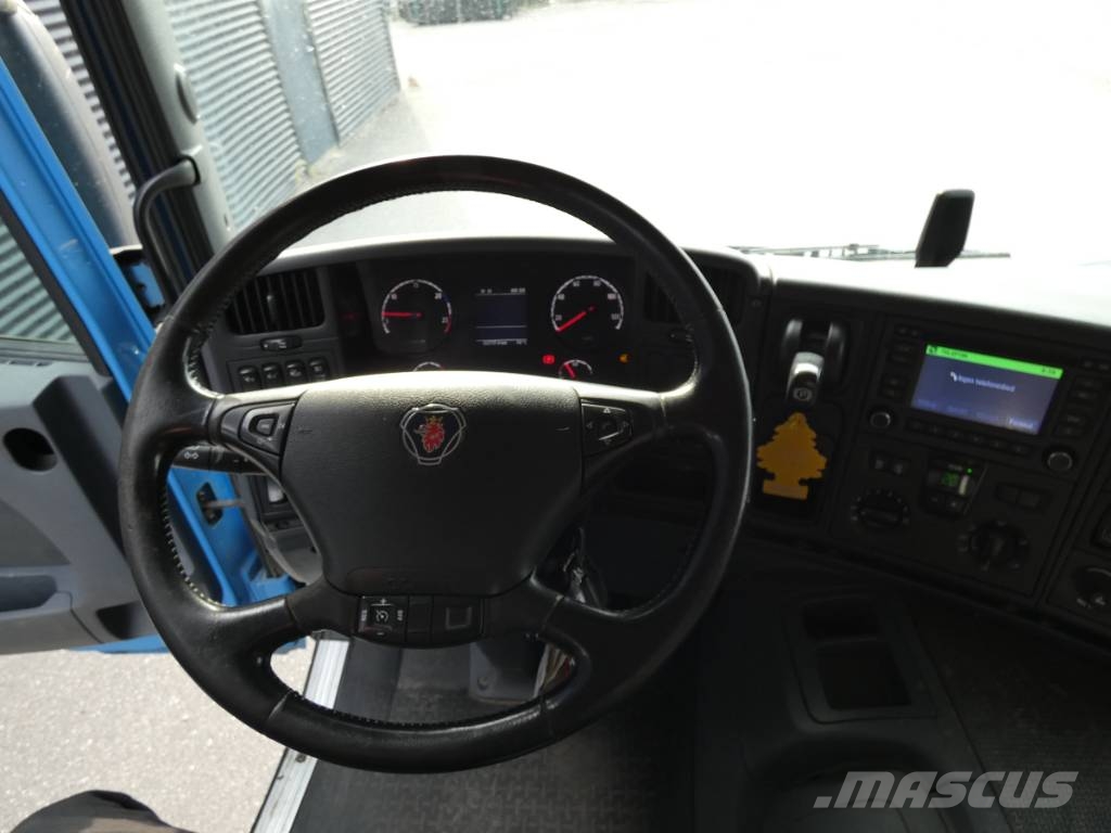 Scania P 250 شاحنات بغطاء جانبي