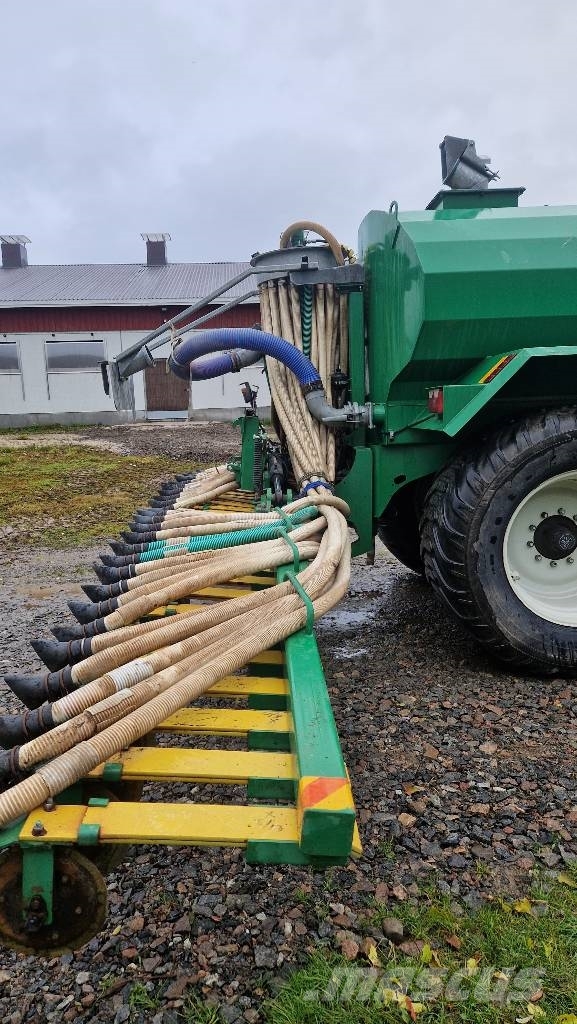 Agronic 17m3 8m kiekkomultain 水肥車
